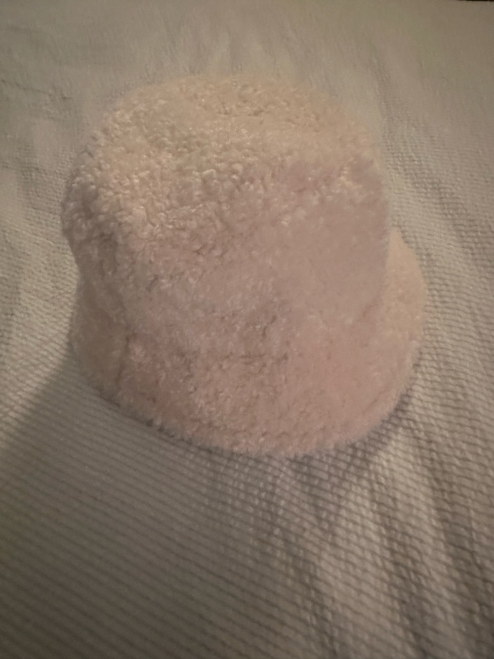 Cozy Faux Sherpa Bucket Hat - Soft Cream - Adjustable - Picture 2 of 4